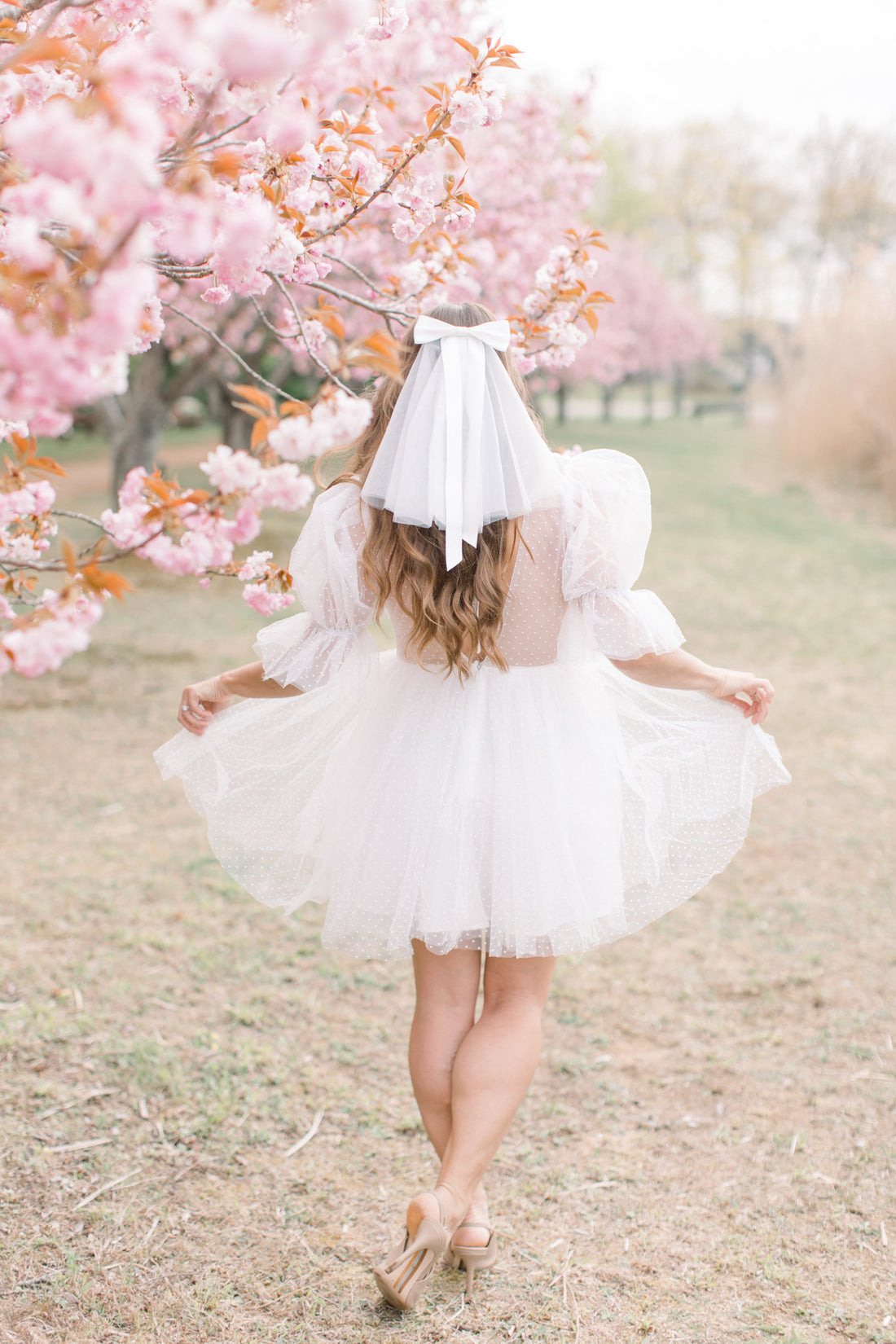 Ava Short White Veil with Bow Ribbon