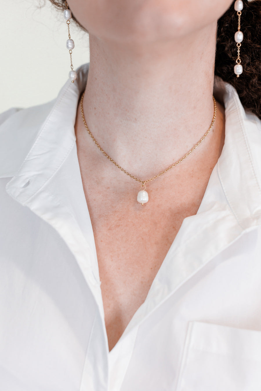 Delicate Pearl Drop Necklace Gold