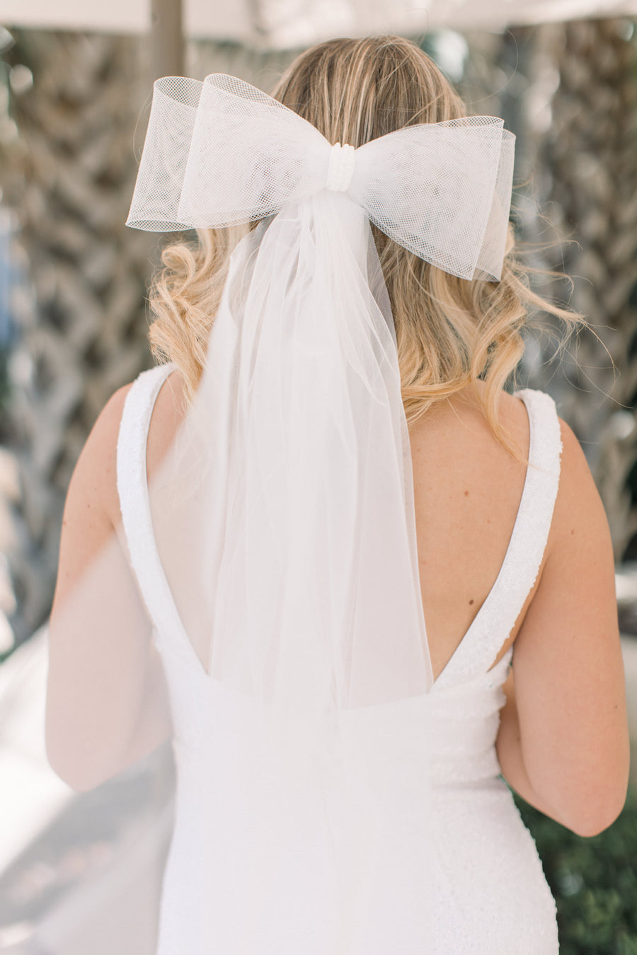 Bennett Mesh Bow Veil with Pearl Accent