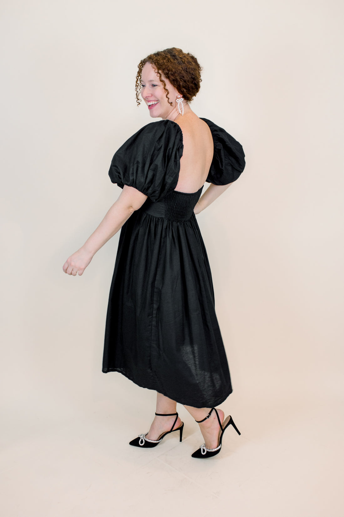 Daphne Puff Sleeve Midi Dress in Black