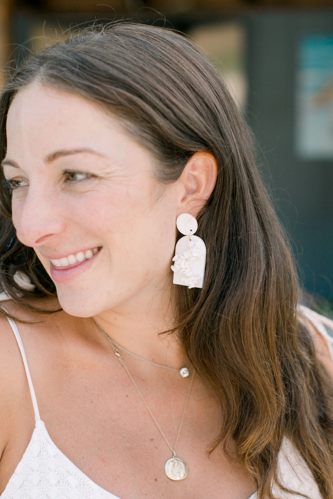 Deco Sculpture White Earrings