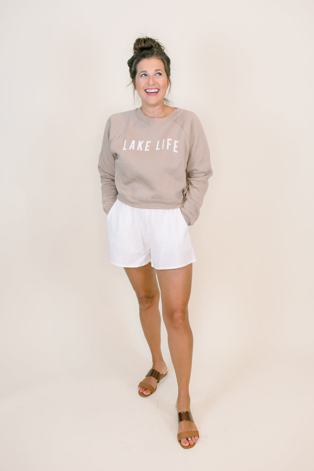 LAKE LIFE Cropped Sweatshirt