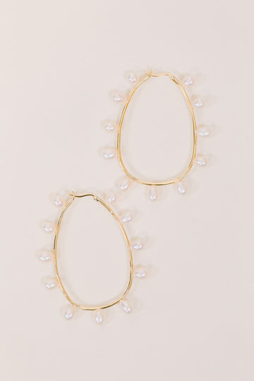 Lola Freshwater Pearl Earrings